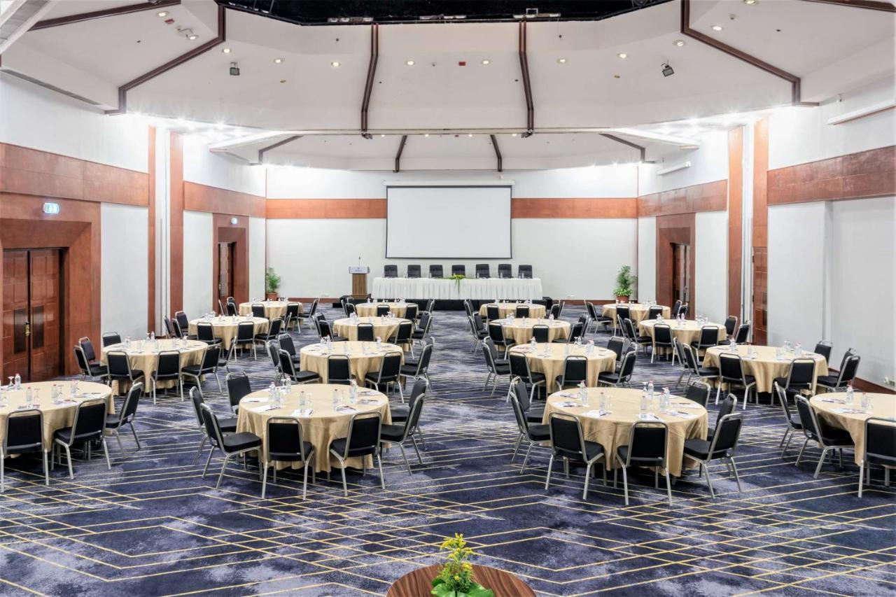 Hilton Yaounde Hotel Kültér fotó