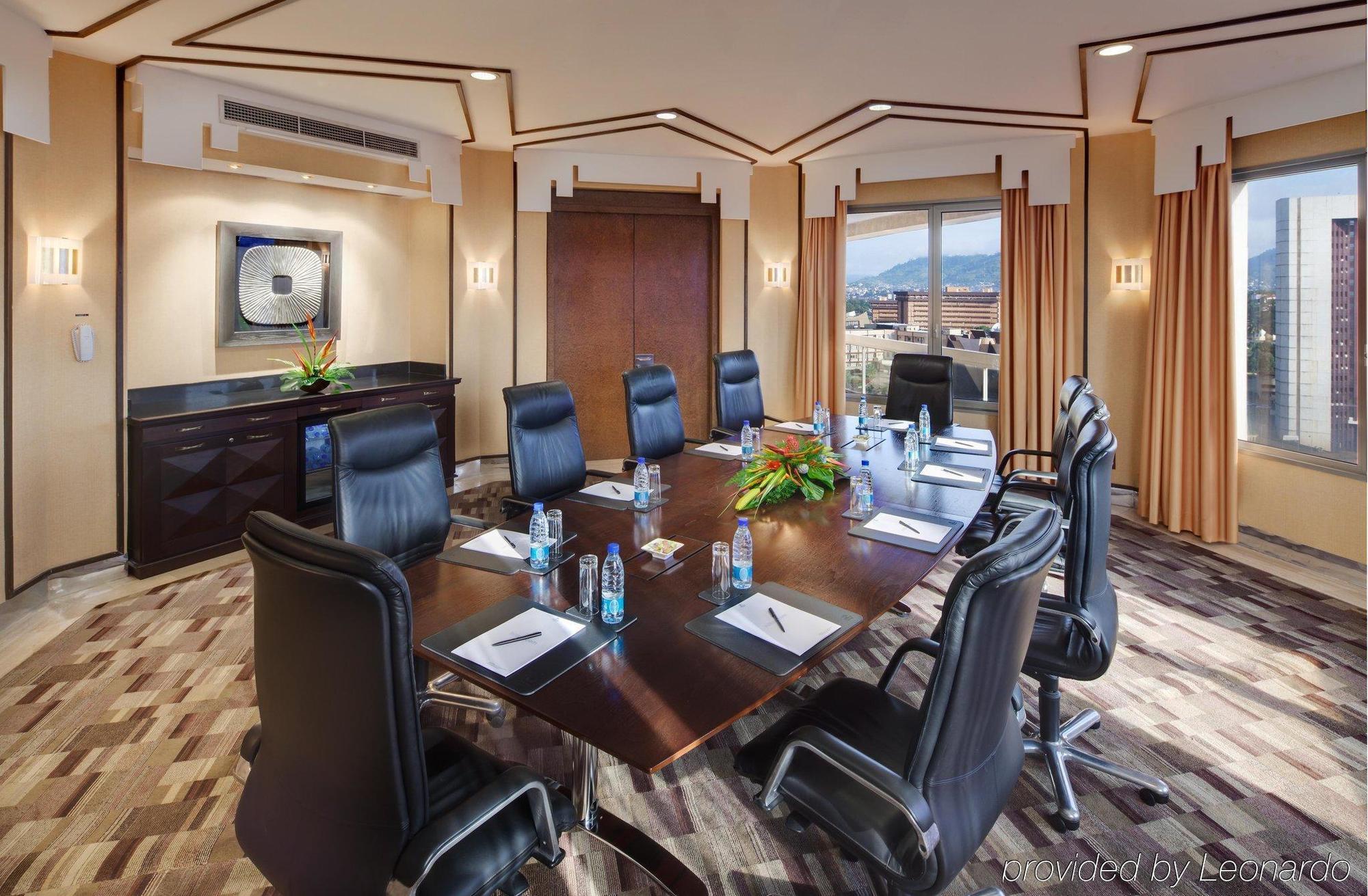 Hilton Yaounde Hotel Üzleti fotó