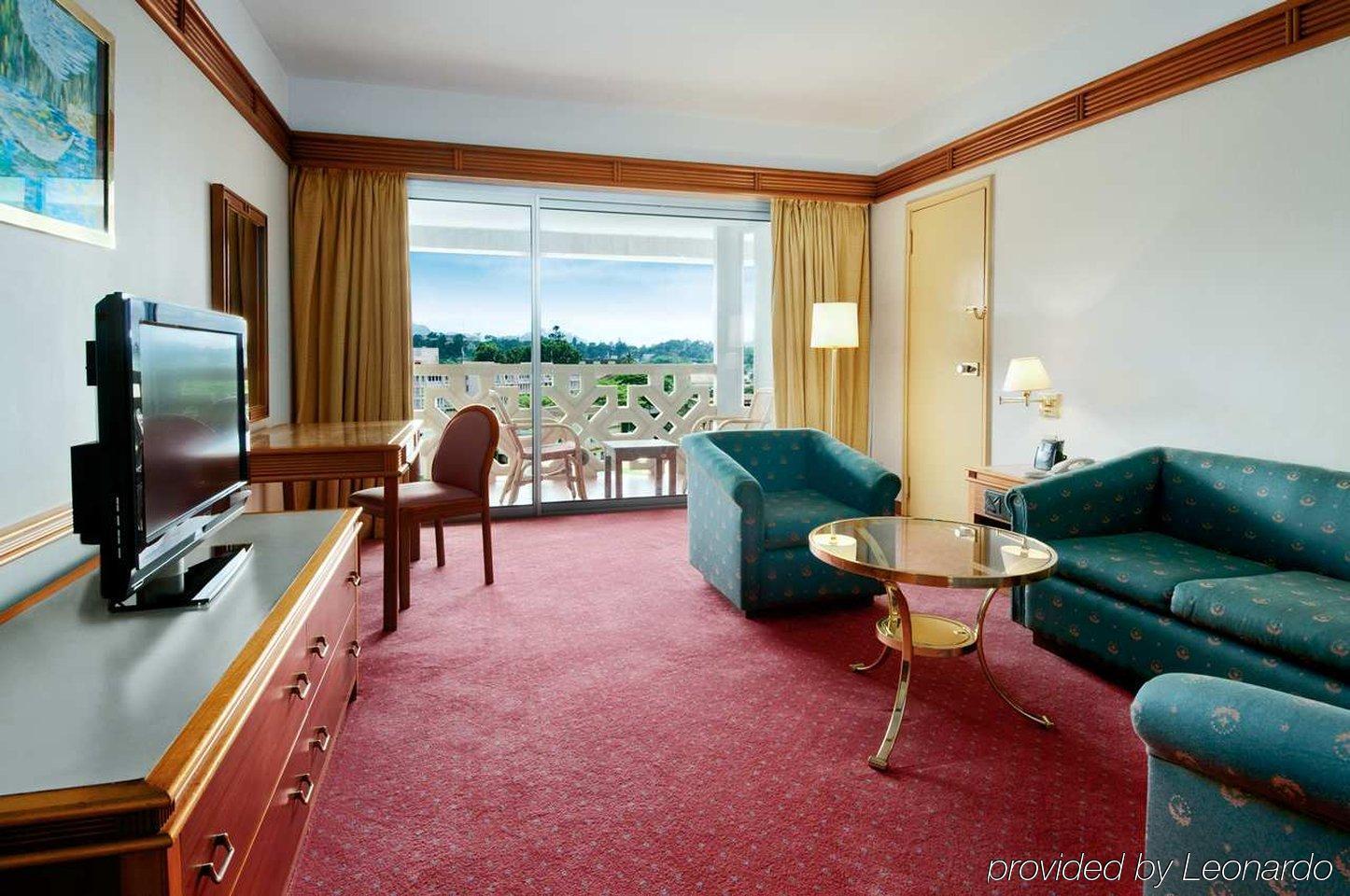 Hilton Yaounde Hotel Szoba fotó