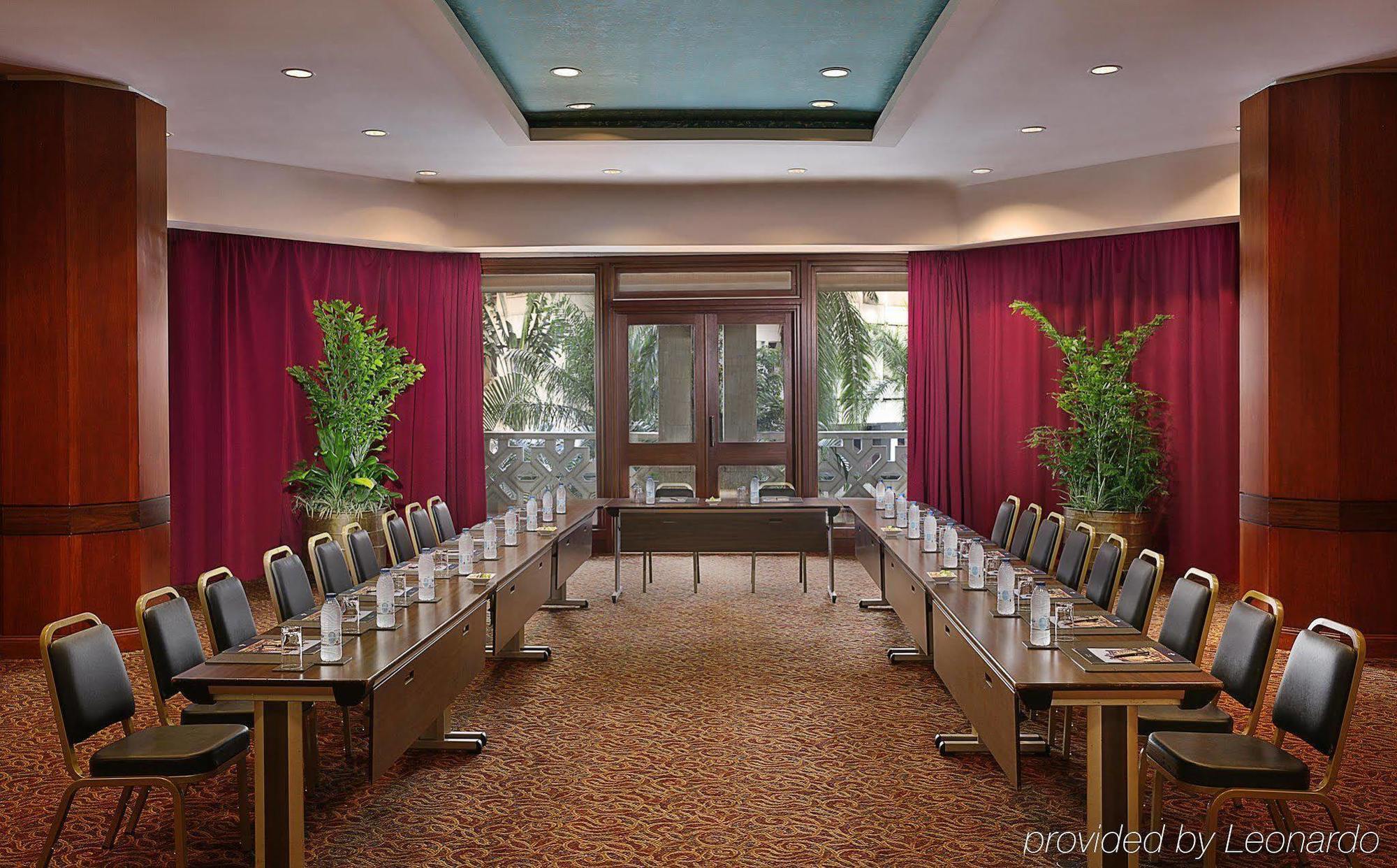 Hilton Yaounde Hotel Kültér fotó